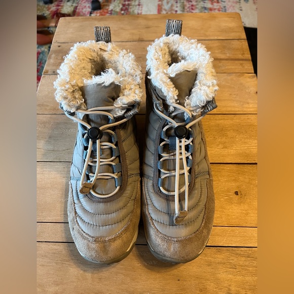 Merrell Select Warm 200G Insulation Snow Boots, Women’s Size 9.5 Gray Waterproof - Picture 2 of 5